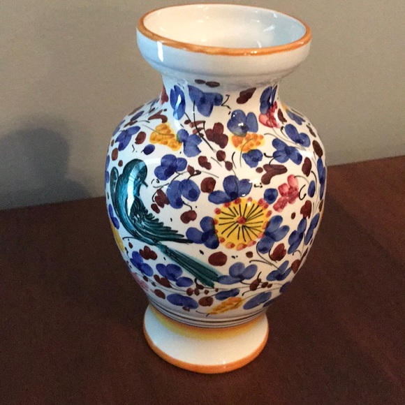 VASE - Picture 2 of 3